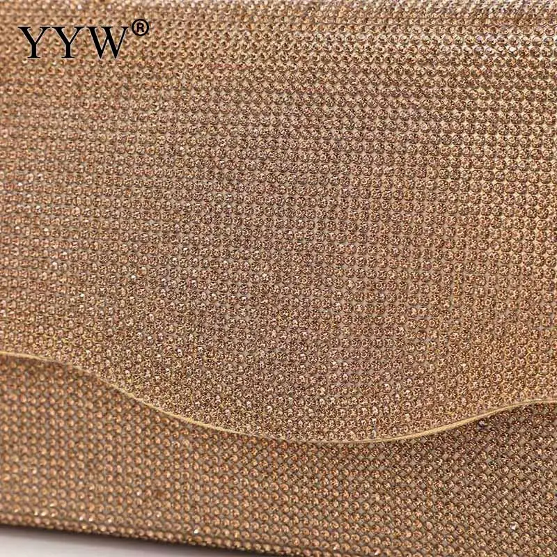 Рисунок 6 - Блестящая женская сумка-клатч с верхней ручкой