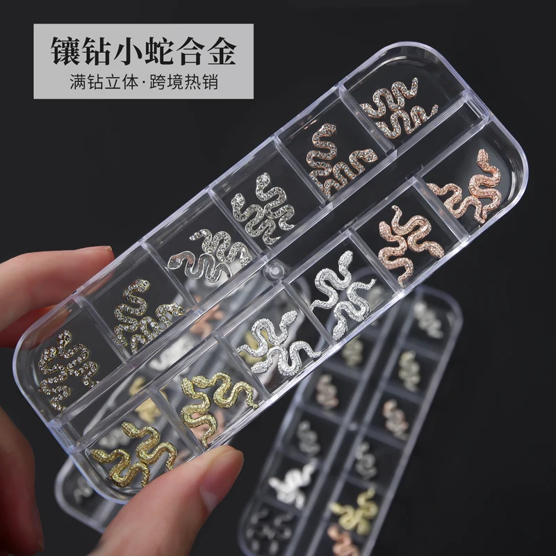 

Boxed 3D Gold/Silver Snake Nail Charms,3D Oversize Snake Metal Crystal Nail Art Decoration,Luxury Snake Nail Supplies