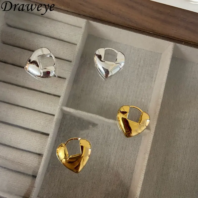 

Draweye Simple Fashion Jewelry for Women Gold Silver Color Heart Cute Stud Earrings Ins Vintage Pendientes Sweet Dangle Earrings