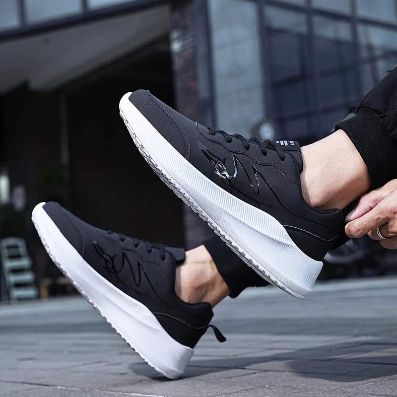 Men's Light Sports Shoes Winter Keep Warm Thick Sole Walking Sneakers Outdoor Fashion Comfortable Casual Sneake