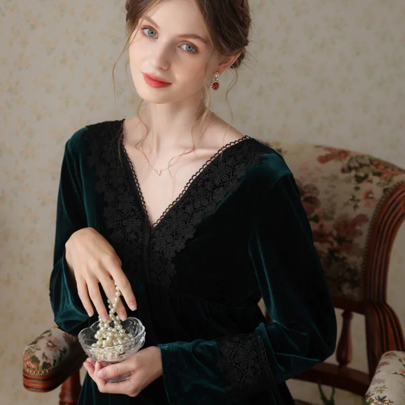 2022 Women Nightdress Fleece V-Neck Lace Sleepshirt Nightwear Elegant Long Dressing Gown Winter Soild Retro Sleepdress Nightgown