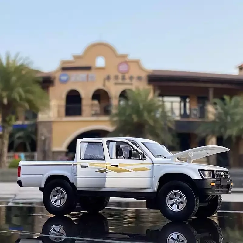 

Модель грузовика из сплава для Toyota Hilux 1:32, литье под давлением, Металлическая Имитация внедорожника, детский акустический игрушечный автомо...