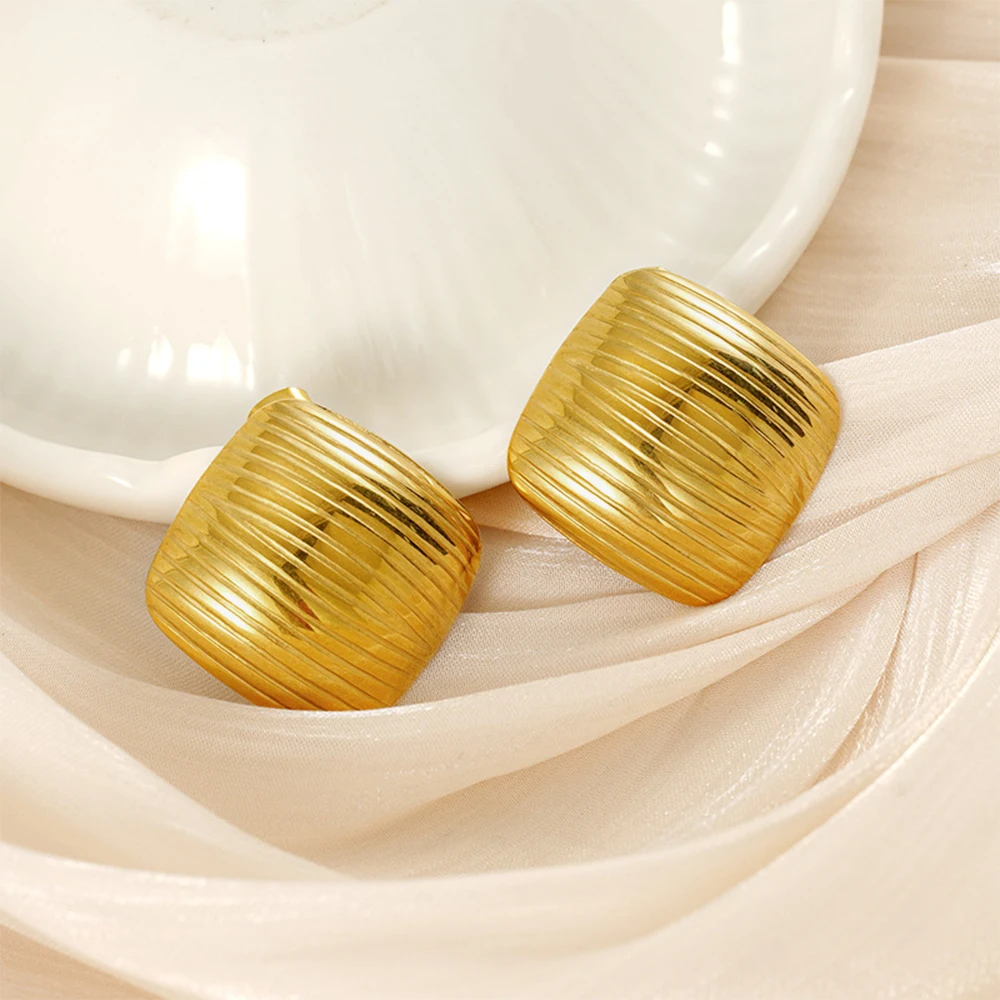 Женские квадратные серьги-гвоздики из нержавеющей стали с текстурой