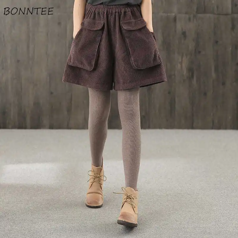 Женские вельветовые шорты с широкими штанинами и эластичным поясом |