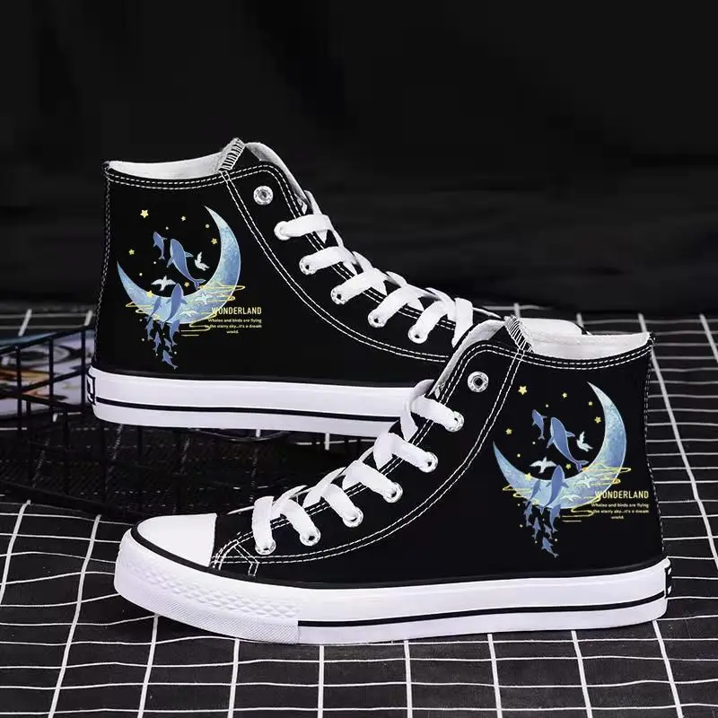 Рисунок 2 - Мужские холщовые туфли с высоким берцем и граффити