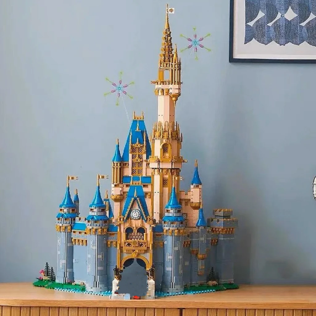 

43222 Fairy Tales Princess Castle Street View Model Building Blocks Bricks Collection Display Toy For Girl Adult 71040 Clamshell