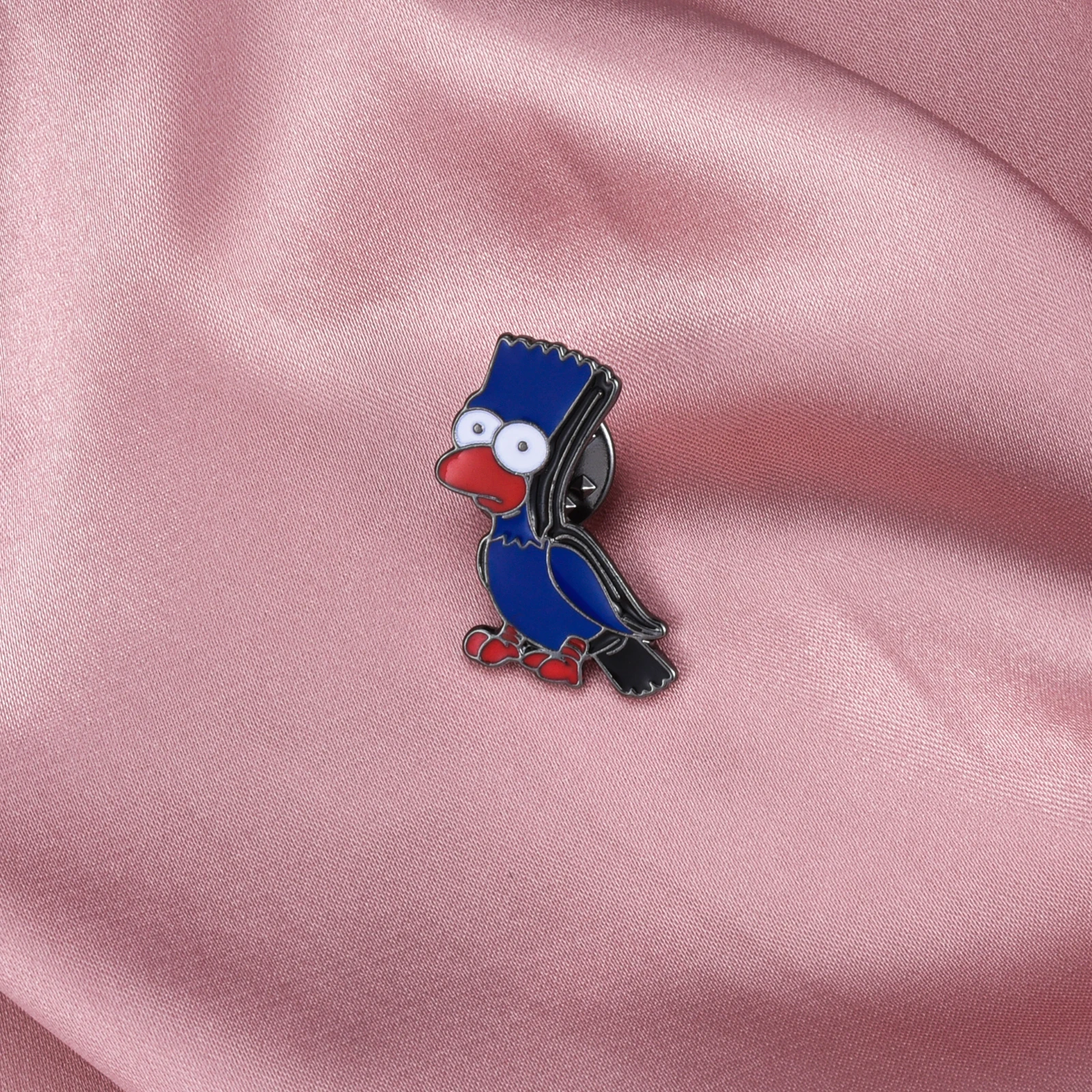 Брошь на лацканы с героями мультфильмов ТВ Симпсонов Барт ворона черная эмаль