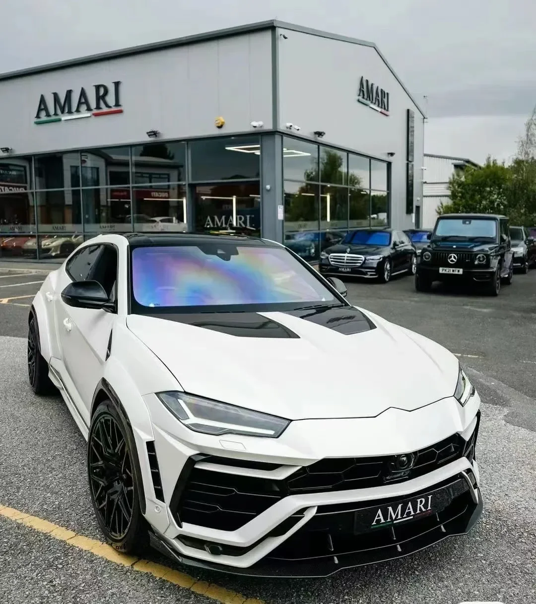1016 широкоугольный комплект для Lamborghini Urus из углеродного волокна передний