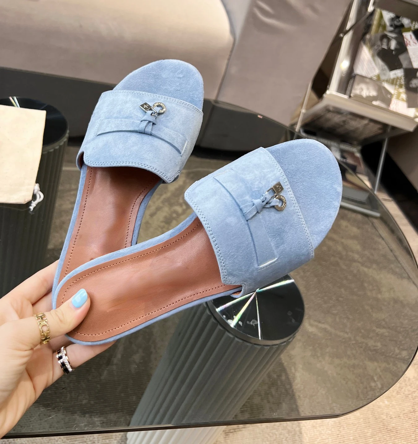 Summer Walk Kidsuede Flat Slippers Multicolor Metal Lock Tassel Mules Flipflops Shoes Beach Slides Women Hot Sell Casual Sandals
