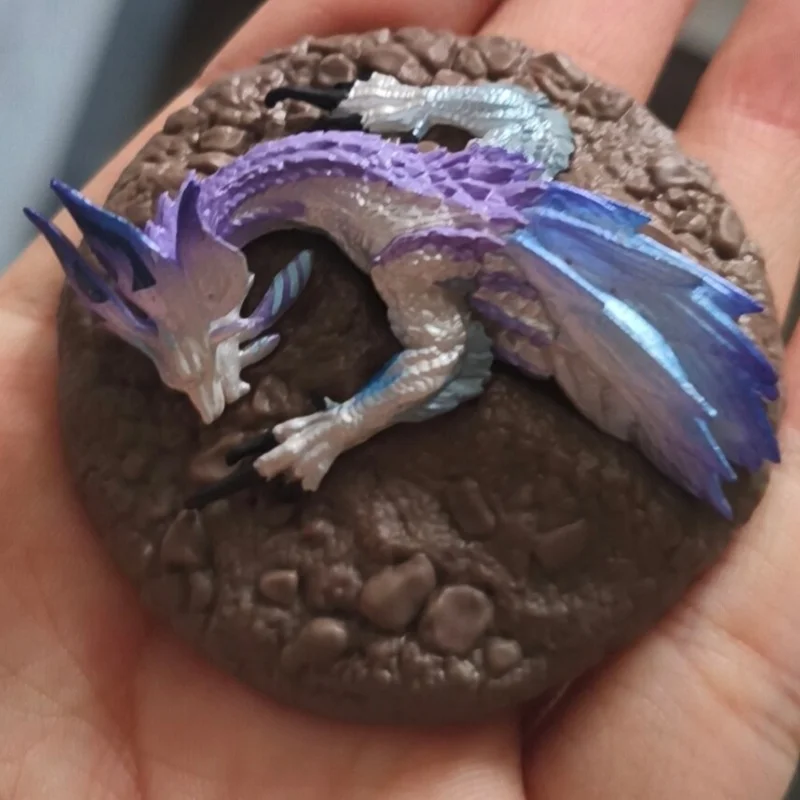 Фото Коллекционная мини-фигурка Bandai Monster Hunter Gashapon: Редкие подвиды — Черный Диабло, Стигийский Зиногре, Пламенная Лиса. №4
