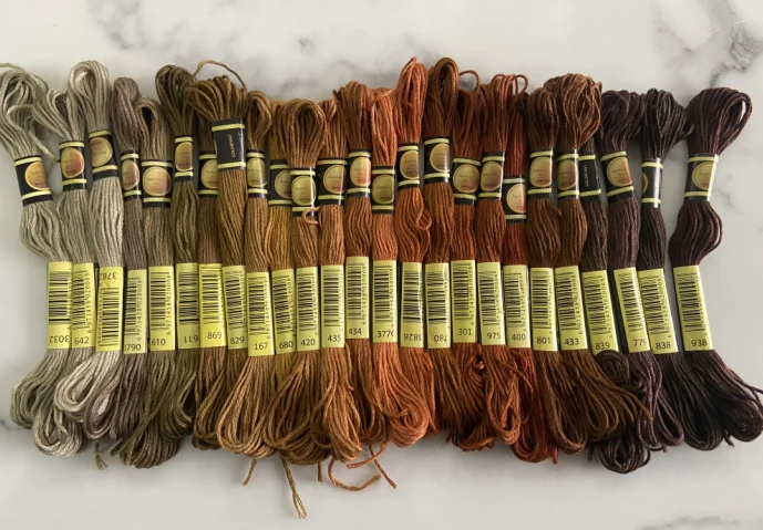 Две этикетки 10 штук стандартная нить цвет |