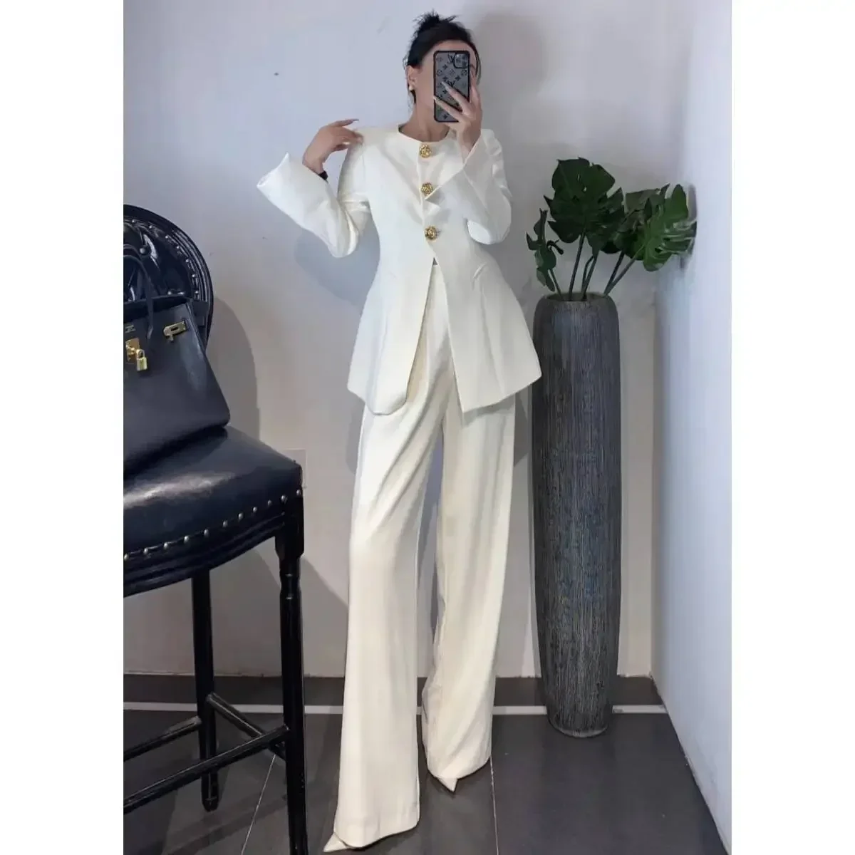 Осенний однобортный пиджак во французском стиле с круглым вырезом и длинными