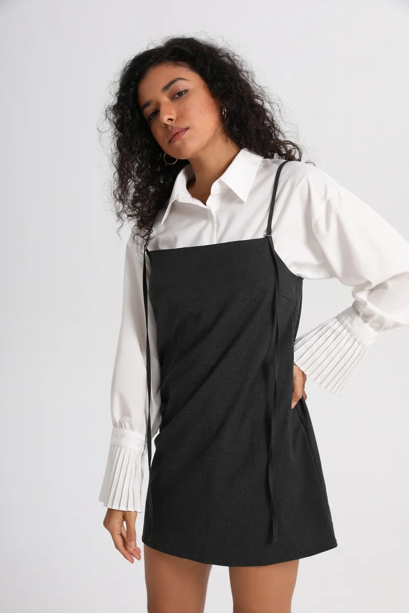 Короткая юбка-бретелька украшение в виде манжет дизайн белая рубашка комплект из