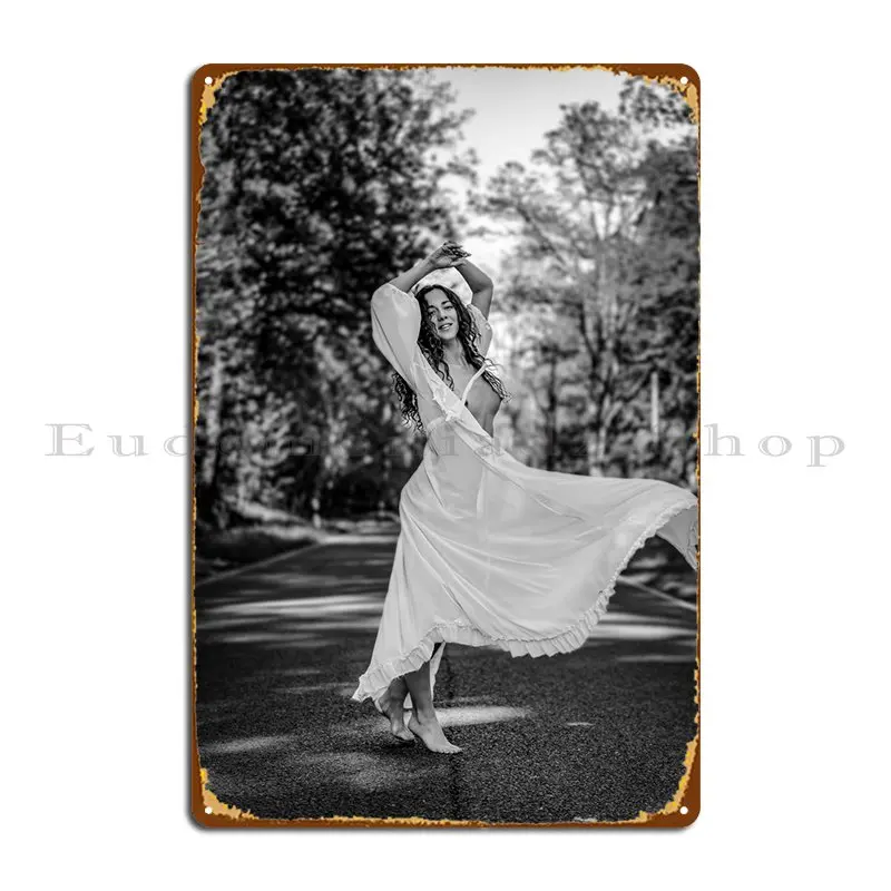 

Металлический плакат танцующий на дороге, Настенный декор для кинотеатра, дизайн бара, Настенный декор, жестяной плакат