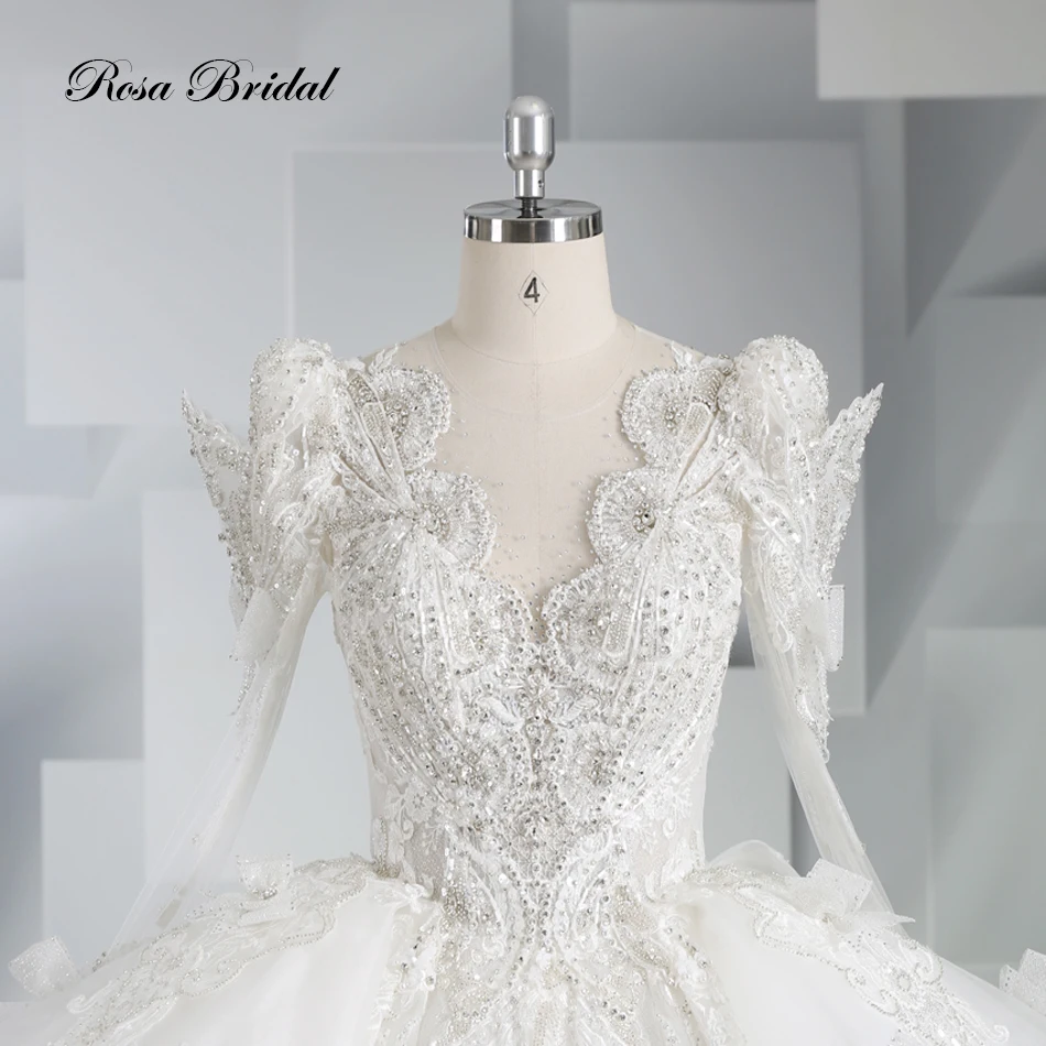Женское свадебное платье с длинным рукавом и кружевной аппликацией