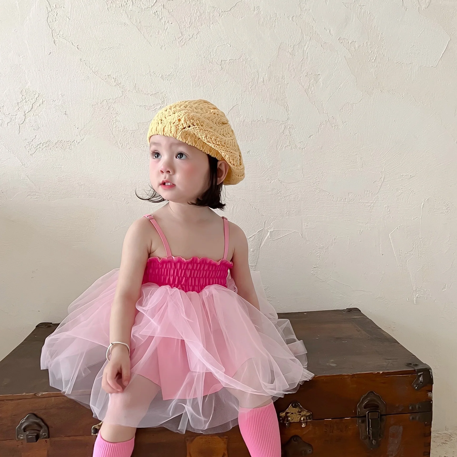 

2022 Summer New Girls Sleeveless Sling Dress Solid Baby Girl Lace Mesh Princess Dress Fashion Girls Clothes Children Party Dress