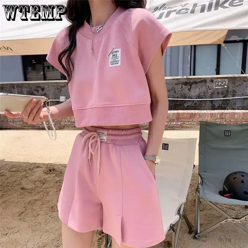 

Женский комплект из двух предметов, свободная футболка с коротким рукавом и шорты с эластичной талией