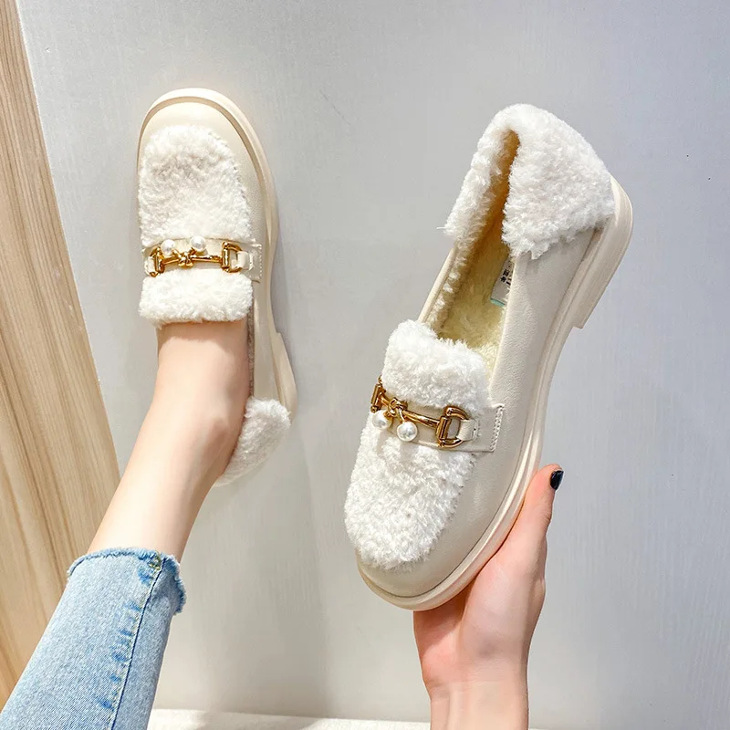 Korean Style New Faux Fur Loafers Women Platform Plush Shoes Women Winter Outdoor Fashion Metal Link Design Cotton Shoes Large