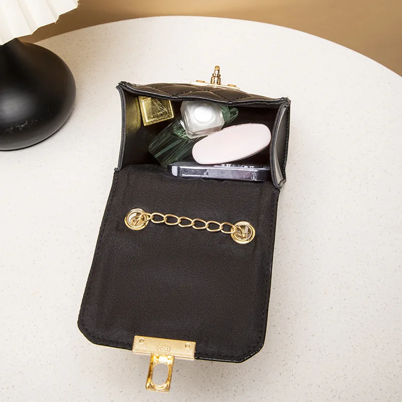 Новая женская сумка через плечо с замком и цепочкой маленькая повседневная