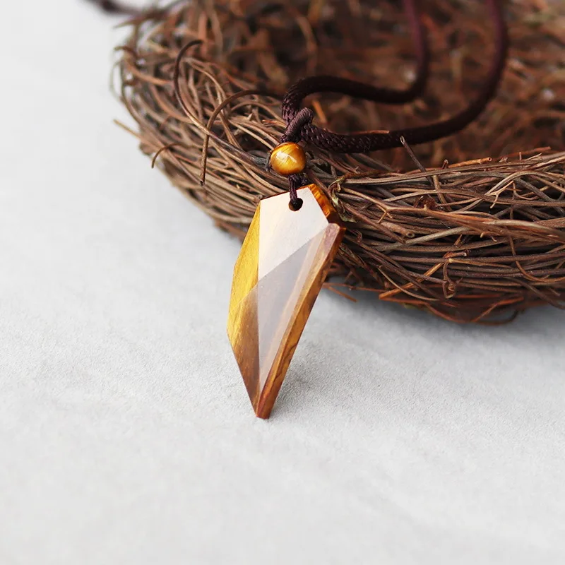 Натуральный кристалл ромба крыло многосторонняя секция волчий зуб плетеная