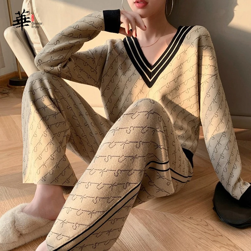 Комплект из Свитера и брюк женский зимний повседневный костюм трикотажный топ с