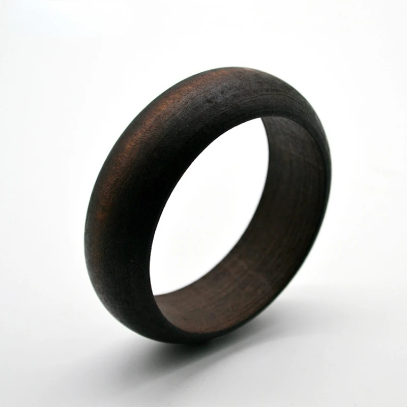 

Женский широкий браслет в этническом стиле