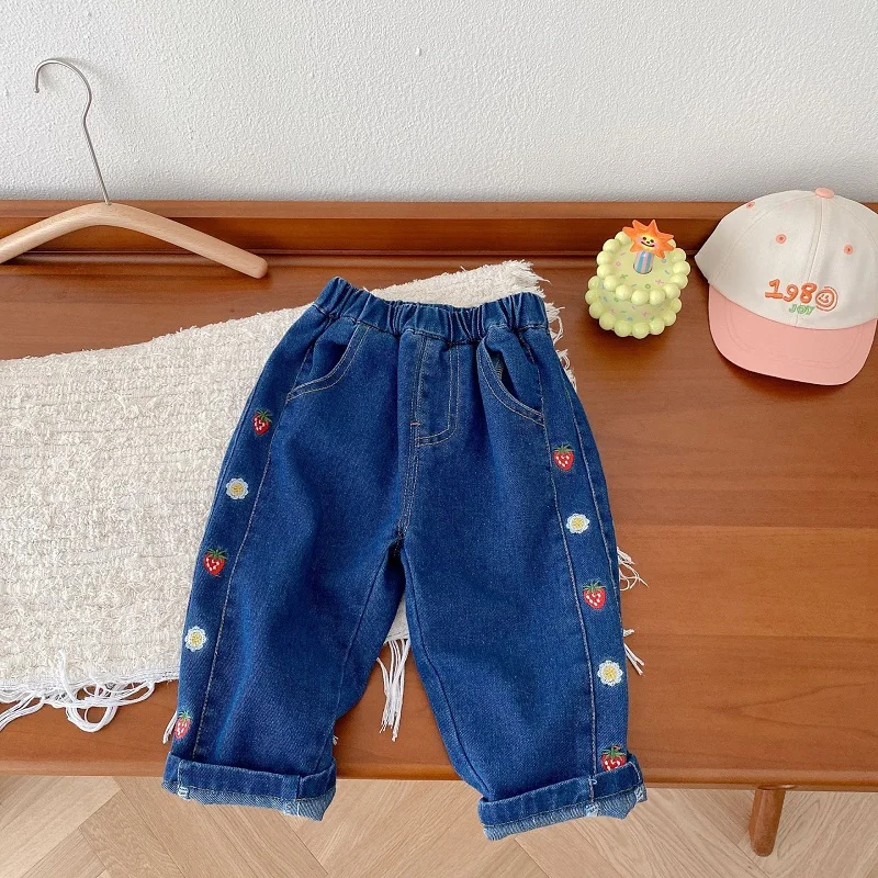 

Fashion Children Girl Jeans 0-5Years Toddler Kids Elastic Waist Strawberry Embroidery Denim Pant Loose Trousers Autumn Clothes