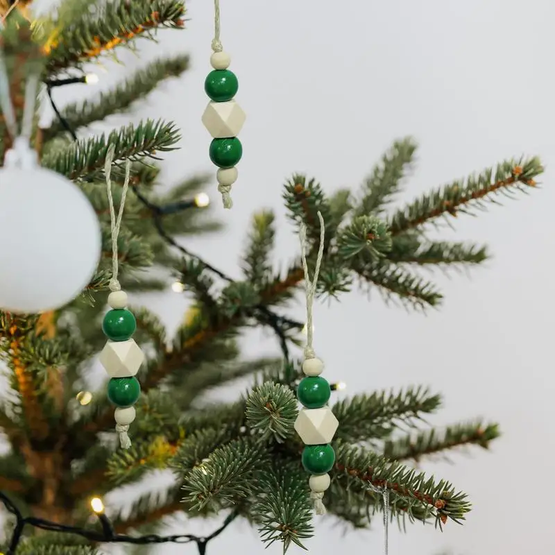 Гирлянда из деревянных бусин