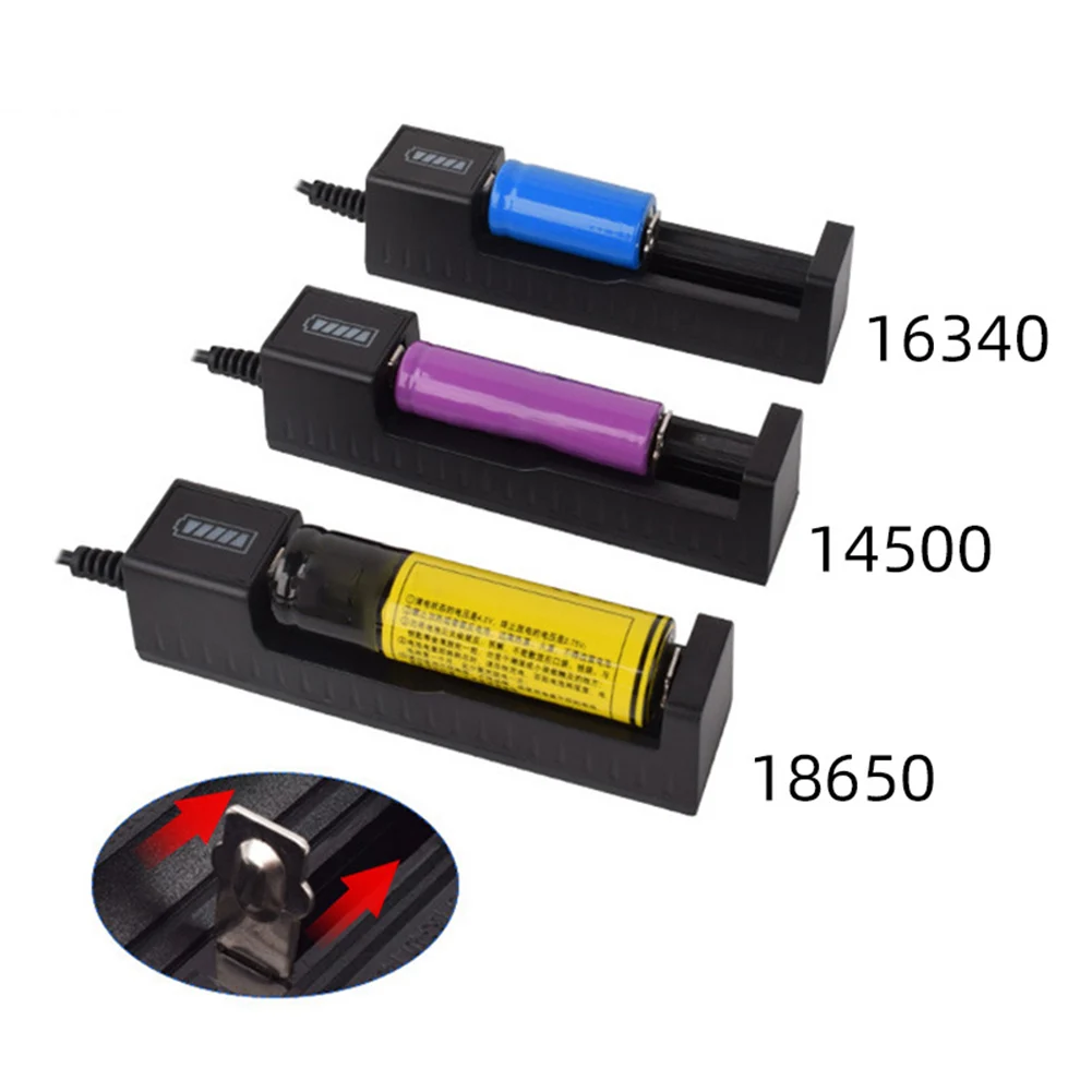 

USB Battery Charger Intelligent Plastic Rechargeable About 10.3 * 2.3 * 3 Cm For Lithium Battery With LED Indicator