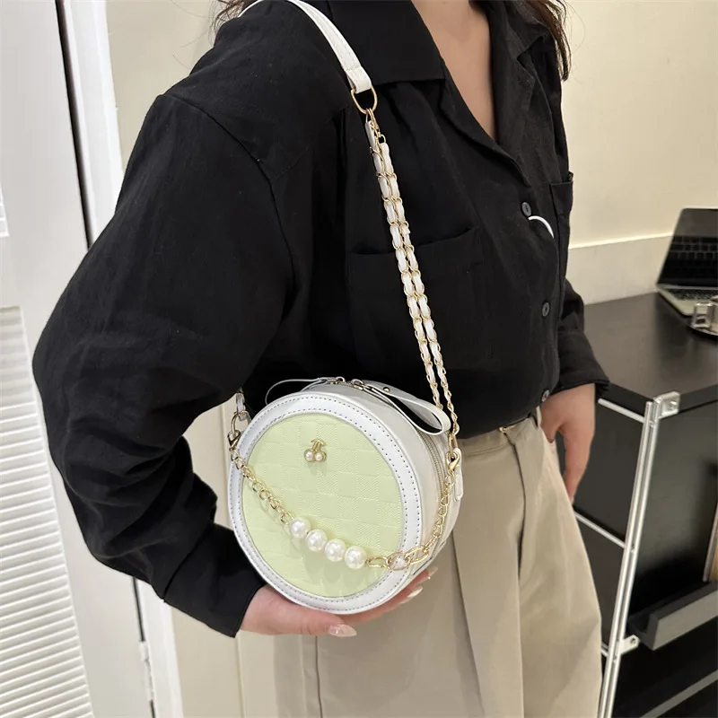 Round Contrast Color Women's 2023 New Fashion Box Small round Temperament Wild Pleated Chain Shoulder Messenger Bag