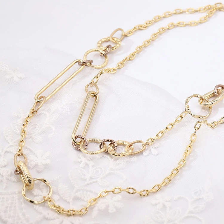 

The New European and American Fashion Metal Chain Simple Temperament with Women's Long Necklace Necklace Sweater Chain