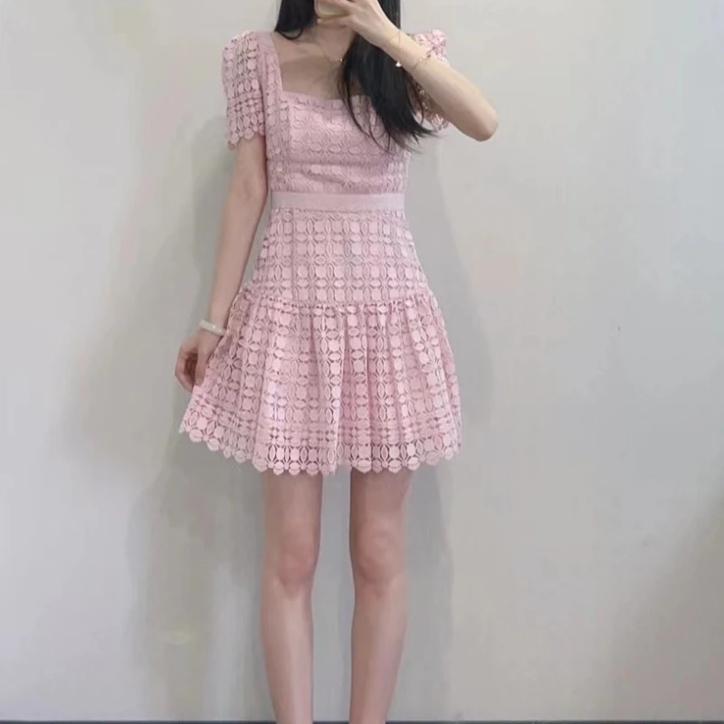 

Женское мини-платье с квадратным вырезом, ажурное розовое платье с рукавами-фонариками и трехмерным цветочным кружевом, лето 2023