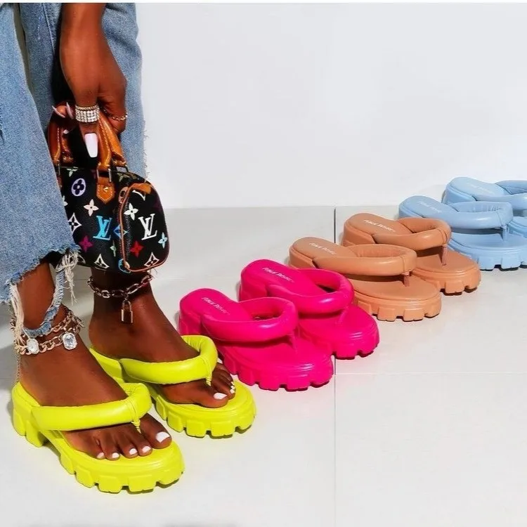 Chanclas de diseño de marca para mujer, sandalias de gelatina con plataforma, zapatillas de playa informales, zapatos de talla grande para exteriores, 2022