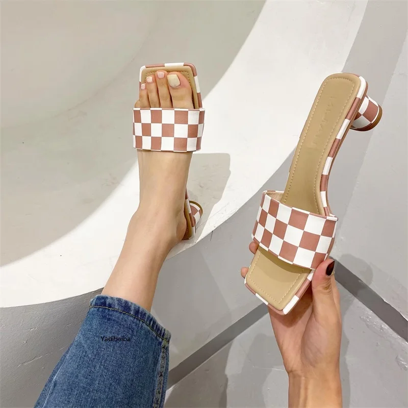 

Luxury Slides Women Shoes Med Heels Mules Pumps Female Checkered Plaid Leisure Sandals Office Ladies Slippers Women Casual Shoes