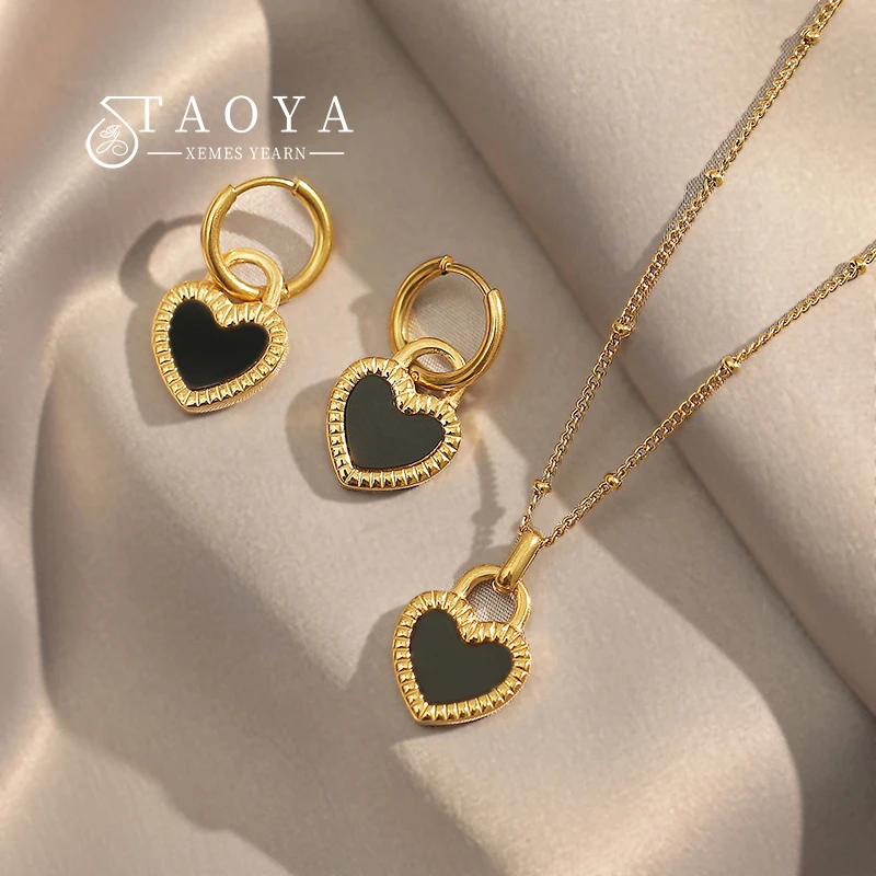 

European and American Luxury Stainless Steel Two-side Shell Heart Pendant Earrings 2022 Fashion Jewelry For Womens Set accessory