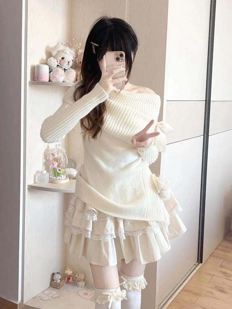 Женский комплект из двух предметов облегающий трикотажный топ с вырезом