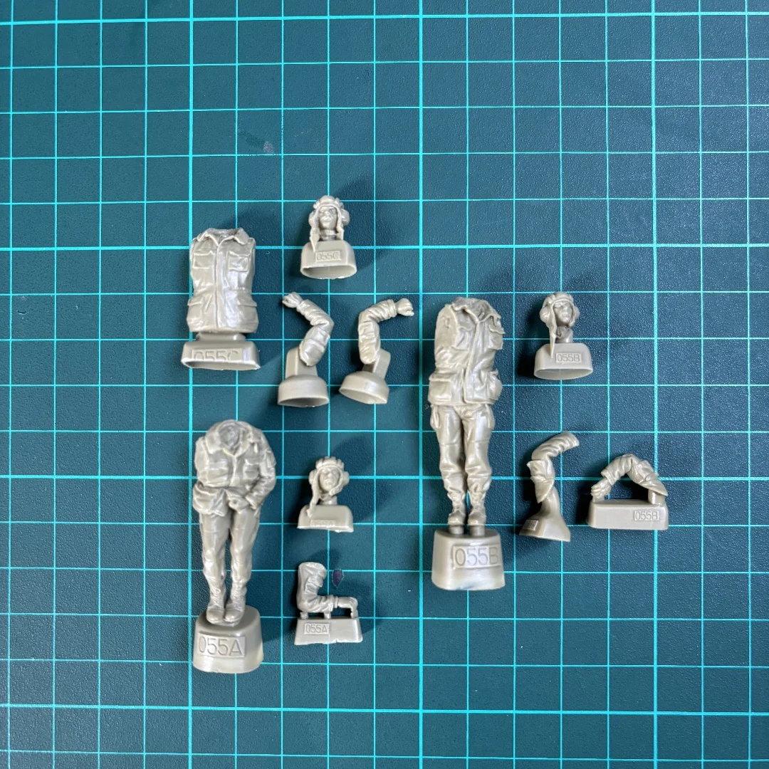 1/35 фигурка из смолы неокрашенная модель современный русский экипаж танка (3