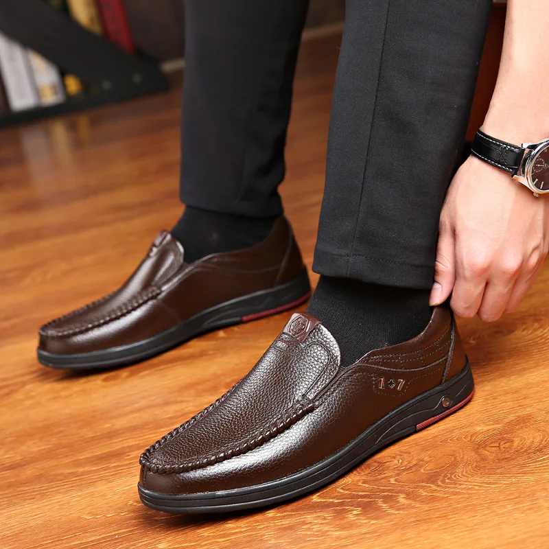 

Men Leather Shoes Genuine Round Shape Solid Color Waterproof and Non Slip Casual