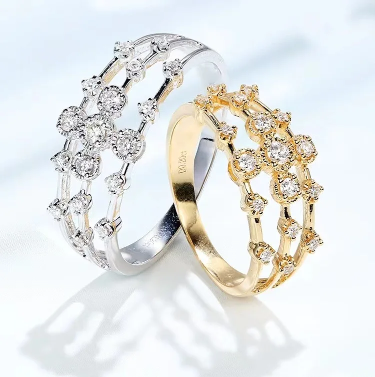 

Cool and stylish women are paired with stars hollowed out in the sky diamond rings