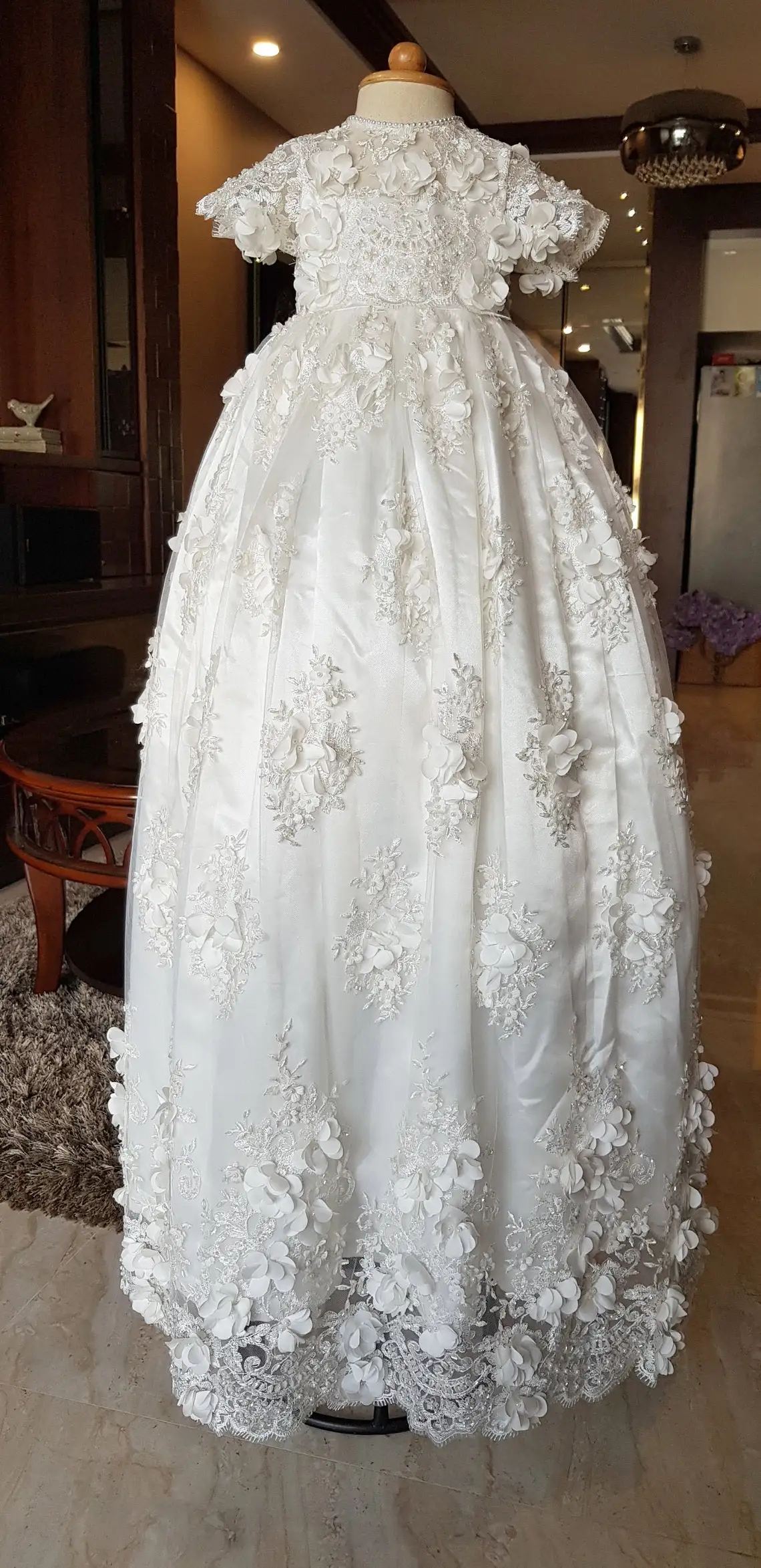 Witte bloemenmeisjesjurken Kanten аппликации met strik Lange mouw voor bruiloft Verjaardagsfeestje Eerste communiej vari