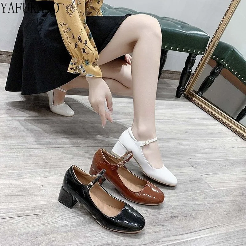 

Retro Mary Janes Grandma Shoes Shoes Mid Heel Chunky Heel Casual Pumps Shallow Word Buckle Ankle Strap High Heels Patent Leather