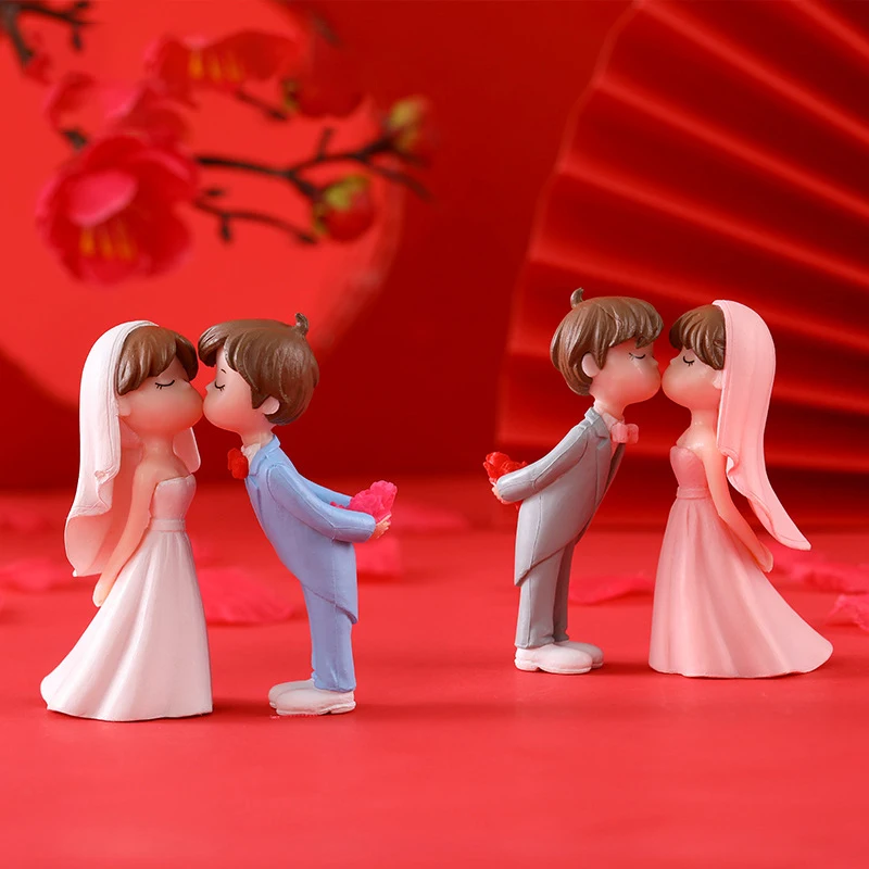 

1 Pair Of Cartoon Romantic Wedding Couple Figurines Garden Micro Landscape Pendant Diy Plastic Craft Garden Scene Decoration