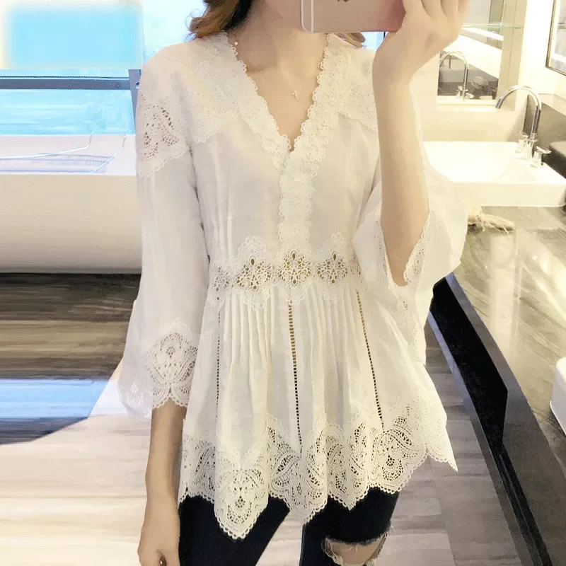 

Spring Autumn New Arrival Women Sweet Ruffles V-Neck Fashion Lace Shirt Patchwork Hollow Out Women Blouses Casual Tops clothe