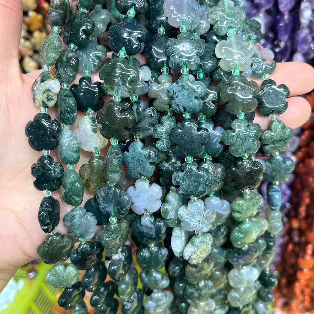 Бусины из драгоценных камней в форме цветка