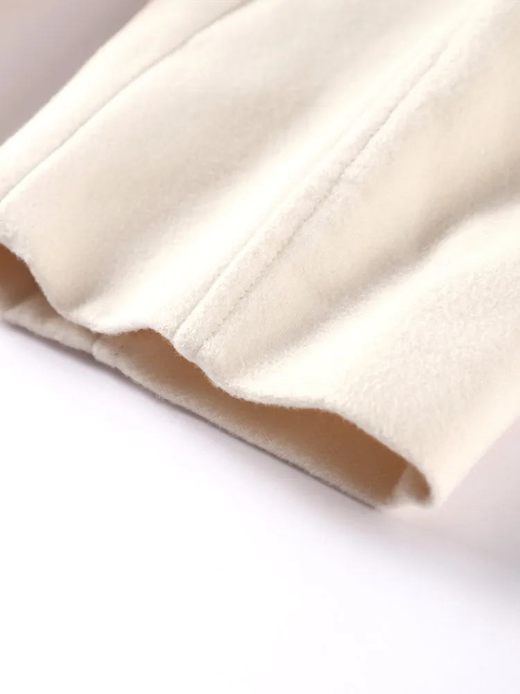 Женская куртка Chin.Sweety бежевая из полиэстера