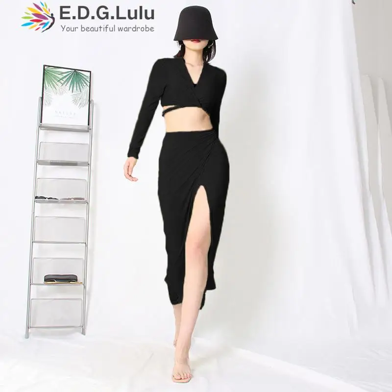 

EDGLuLu Women V-neck Long Sleeves Lace-up Crop +high Waist Slit Long Skirt Two Piece Set Women Skirt And Crop Top 2022 0702