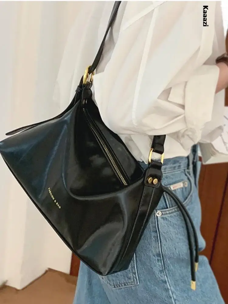 

Leather High Quity Handbags Casuals Fashion Tote Bag Versatile Large Capacity Crossbody Luxury Designer Womens Shoulder Bags