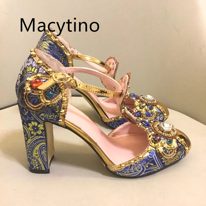 Круиз 2024 г. новинка туфли с острым носком и драгоценными камнями цветочные