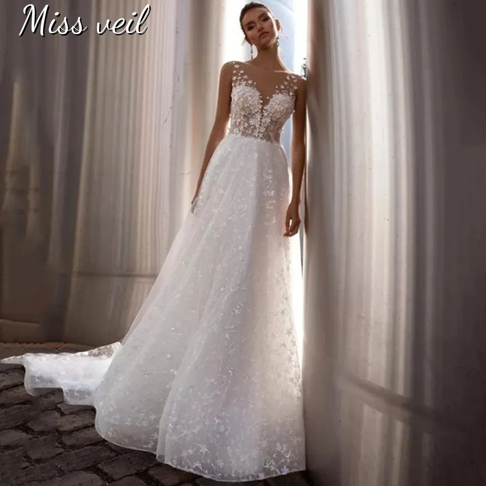 

Miss veil Tulle A-Line Wedding Dress V-Neck Lace Appliques Bohemian Sleeveless Bridal Gown Illusion Court Train Vestido De Novia