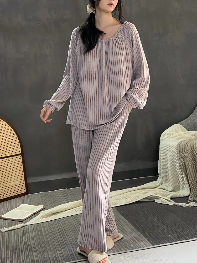 One-Piece With Chest Pad Pajamas Women Spring and Autumn Dralon Homewear Winter Can Be Worn outside Solid Long sle...